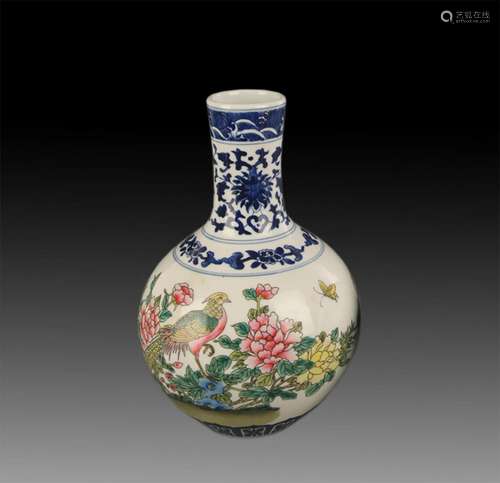 A BLUE AND WHITE, FAMILLE; ROSE "TIAN QIU" BOTTLE