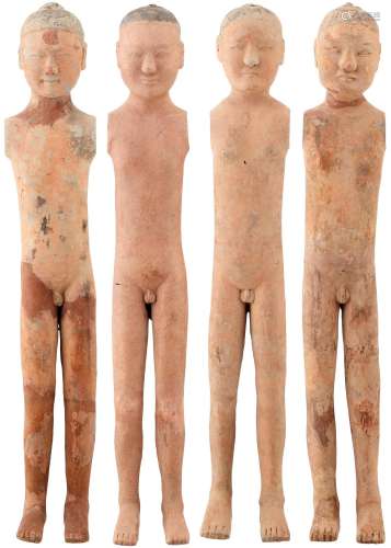 Vier männliche Keramikfiguren