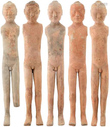 Fünf männliche Keramikfiguren