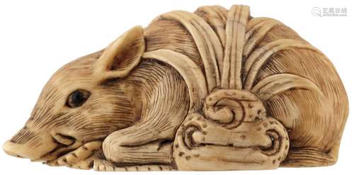 Feines Netsuke eines Wildschweines