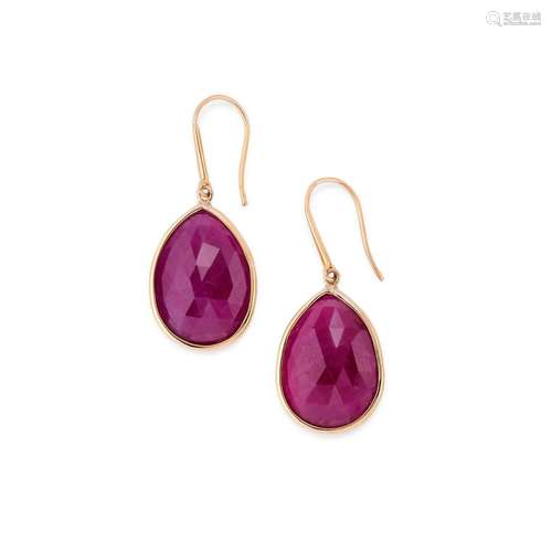 A 14K red gold and ruby earrings