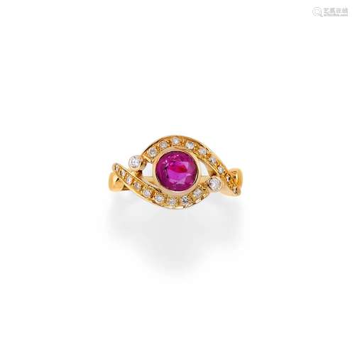 A 18K yellow gold and ruby ring