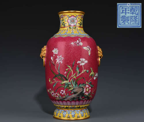 Chinese enamel enamel vase with ear title in qing Dynasty