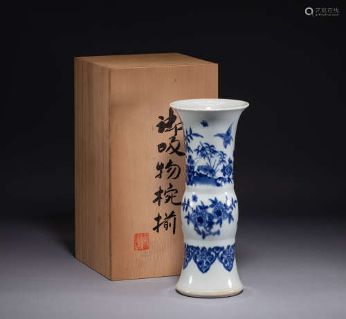 Chinese Qing Dynasty vase