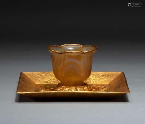 Chinese liao Dynasty gold agate cup holder