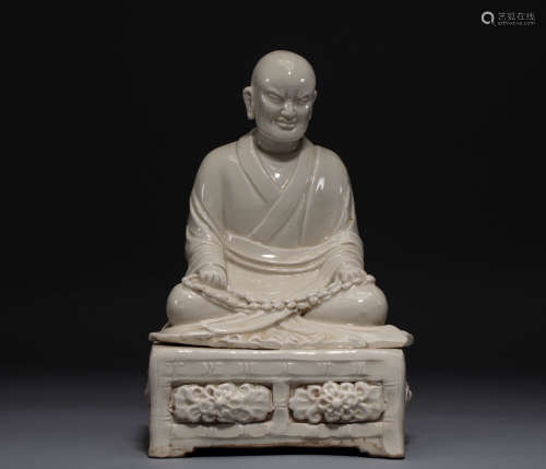 Fixed kiln Buddha statue of Song Dynasty in China