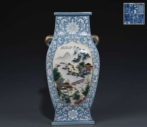 Chinese powder enamel square vase with two ears in qing Dyna...