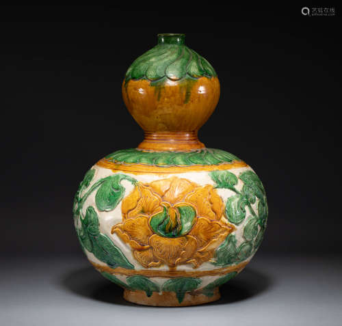 Chinese Liao Dynasty tri-color gourd bottle