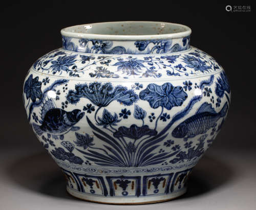 Yuan dynasty blue and white pot