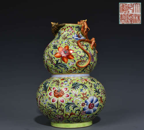 Enamel gourd bottle from Qing Dynasty
