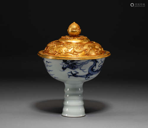 Chinese yuan dynasty blue and white gilt cup