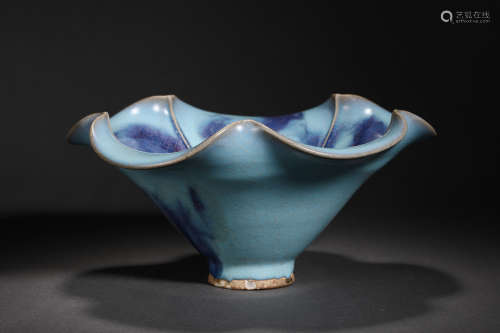 Song Dynasty Jun Kiln Petal Bowl