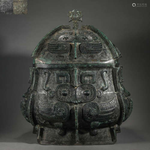 Han Dynasty Large Bronze Jar with Animal Pattern