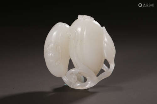 Qing Dynasty Hetian jade pomegranate