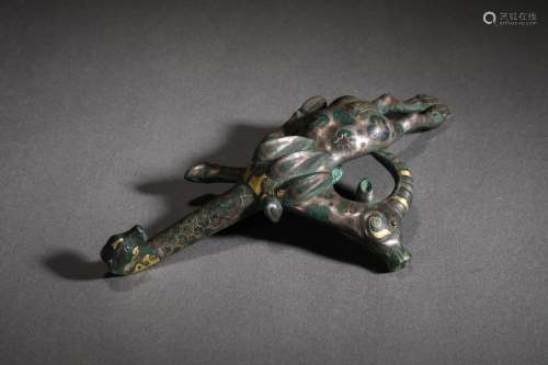 Han Dynasty Bronze inlaid with gold
Animal head with hook