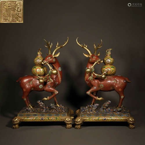 Qing Dynasty cloisonne deer-shaped ornaments