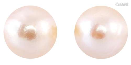 Pair of modern pearl ear studs