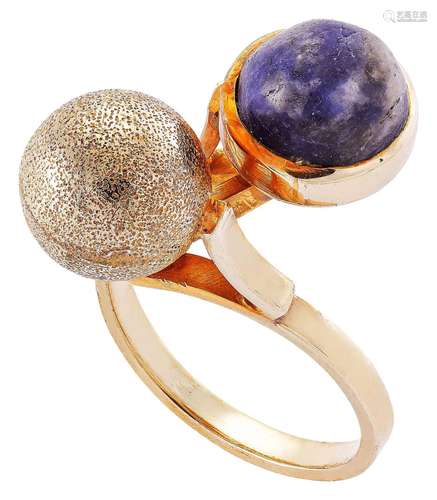 Toi-et-Moi ring with lapis lazuli and a golden bead