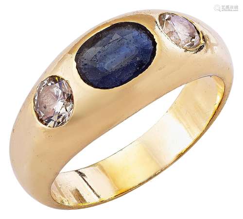 Band ring with sapphire and diamonds