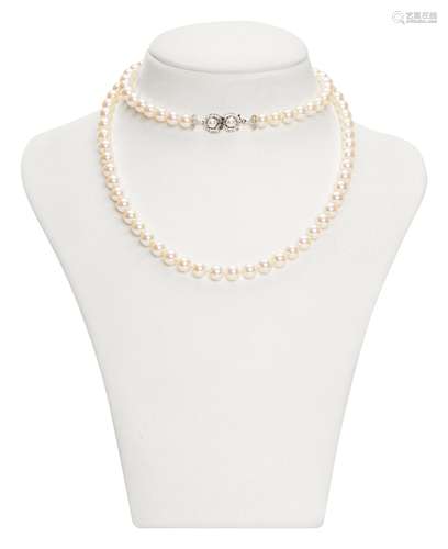 Vintage Opera pearl necklace with sapphire closure