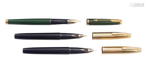 Three vintage writing utensils Sheaffer «Imperial» and Parke...