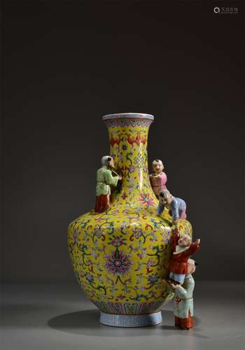 A Famille Rose Figurine Applique Vase