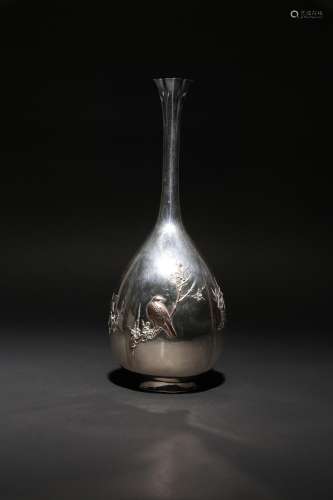 A TALL JAPANESE SILVER VASE BY HASEGAWA ISSEI MEIJI PERIOD, ...