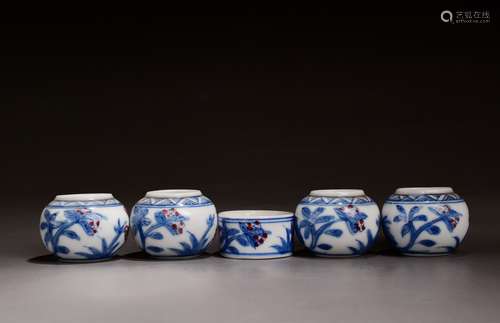 A Set of Blue and White and Doucai Bird Feeding Jars