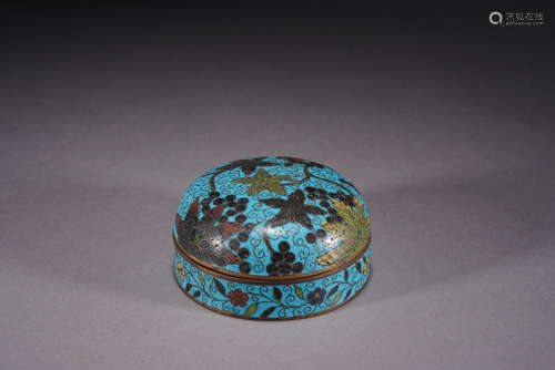 A Cloisonne Enamel Floral Box and Cover