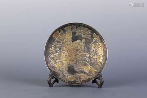 An Incised Silver Gilding Figure Plate