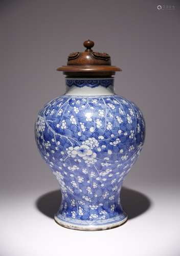 A CHINESE BLUE AND WHITE BALUSTER VASE KANGXI 1662-1722 Deco...