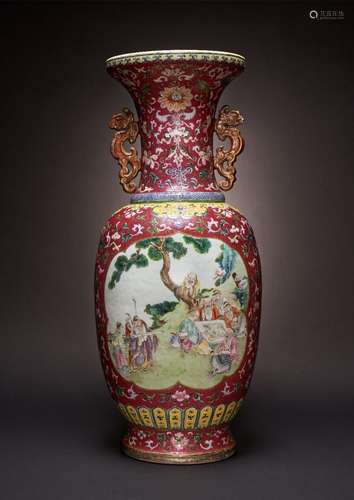 A LARGE CHINESE FAMILLE ROSE SGRAFFIATO RUBY-GROUND QIN QI S...