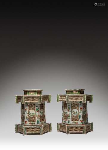 AN UNUSUAL PAIR OF CHINESE FAMILLE VERTE HEXAGONAL LANTERNS ...