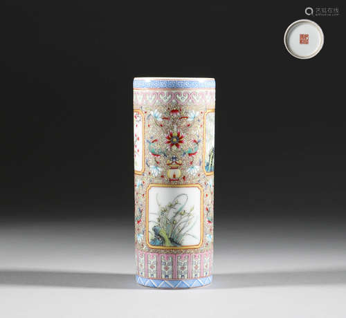 Qing Dynasty, pastel flower pattern pen holder