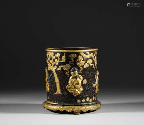 Qing Dynasty, bronze gilded character story pen holder