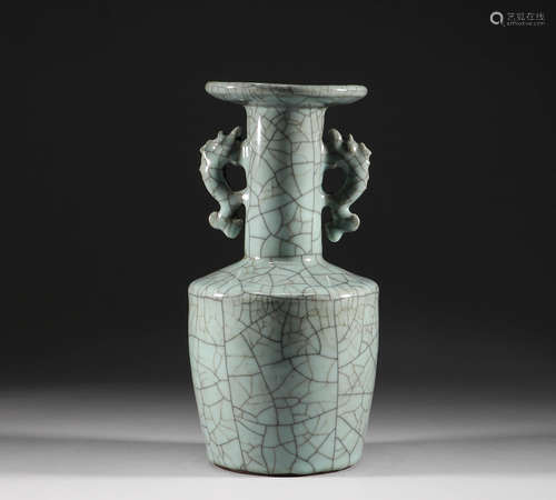 Song Dynasty, official kiln, double ear bottle