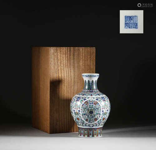 In the Qing Dynasty, doucai twined bottle