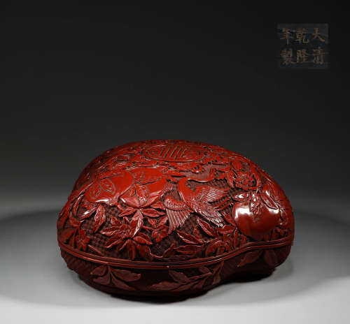 Qing Dynasty, red peach holding box