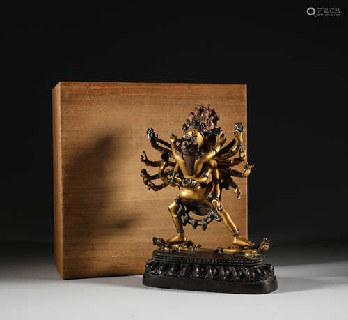 In the Qing Dynasty, the bronze gilded six grade Buddha 
bui...