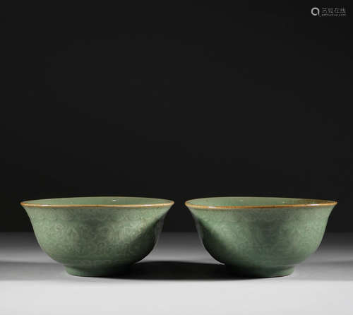 In Song Dynasty, Longquan celadon flower bowl was a pair