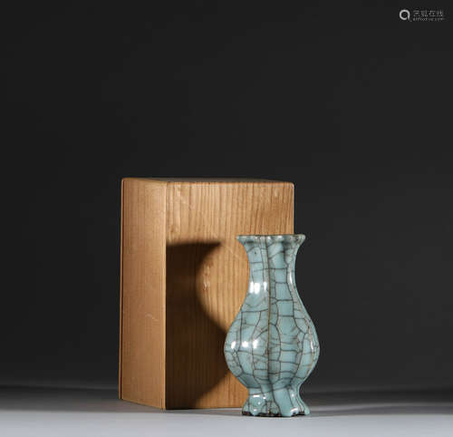 Song Dynasty, official kiln bottle