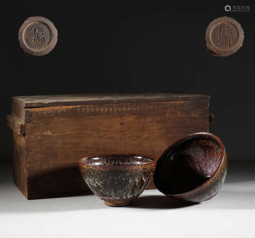 In the Song Dynasty, a pair of tea lanterns were made in Jia...