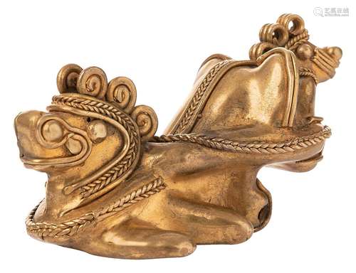 Pendant with three-headed hybrid creature