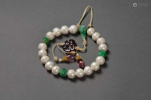 A Jadeite and Pearl Bracelet