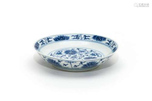 A Blue and White Inter-Locking Branches Dish with