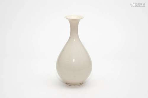 A Ding Ware White Glazed Yuhuchun Vase