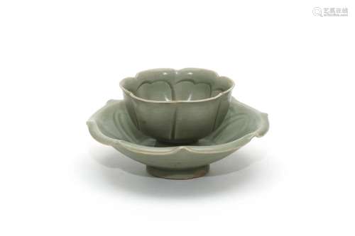 A Yue Ware Celadon Glazed Tea Cup Set