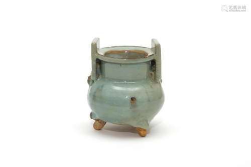 A Jun Ware Blue Glaze Tripod Censer with Handles