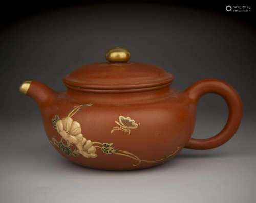Chinese Zisha Gold-traced Teapot with Flower and