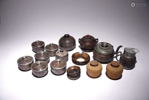 A GROUP OF CHINESE CARVED COCONUT AND PEWTER ITEMS LATE QING...